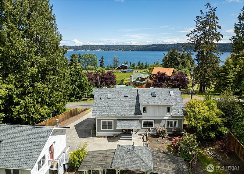 2nd image of 3530 W Sequim Bay Road