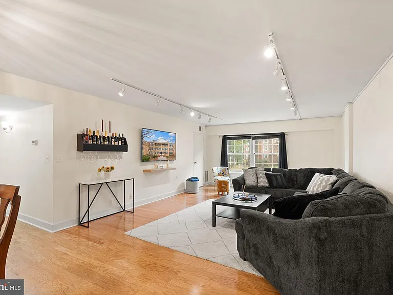 7651 Tremayne Pl #211 — Photo 8