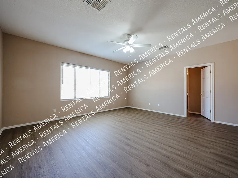 876 E Riviera Pl — Photo 26