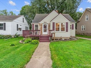 904 Shipman Pl, Dekalb, IL 60115
