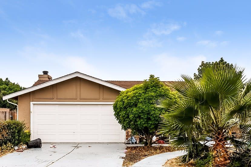 1st image of 755 Quartz Ln