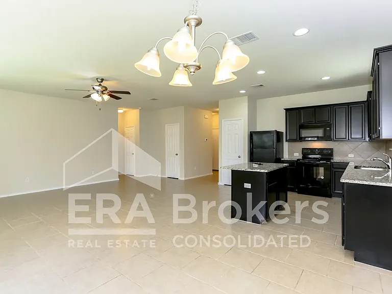 8918 Night View Dr — Photo 6