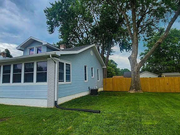3rd image of 1307 S Weinbach Ave
