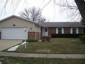 2206 Carlisle Dr photo 1