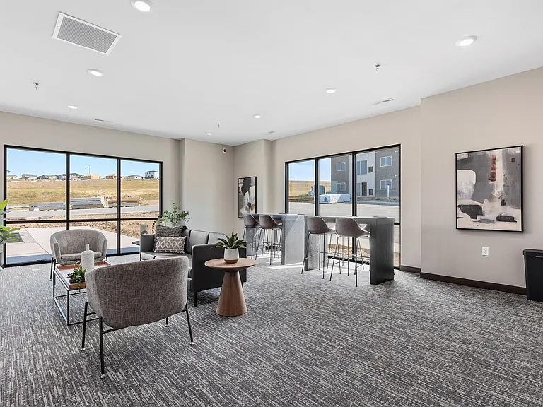 Shepherd Hills Commons — Photo 9