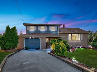 38 Clayton Ct, Woodbridge, NJ