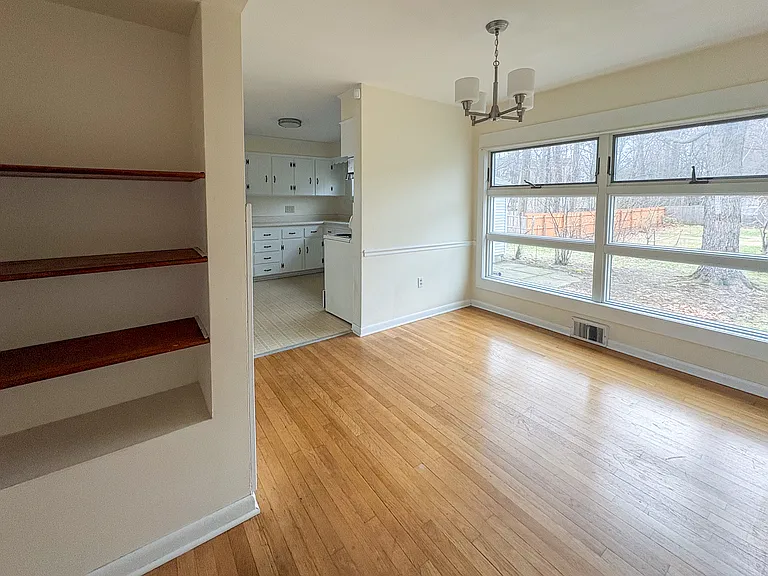 38 Marshall Dr — Photo 11