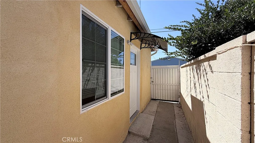 1 bed, 1.5 bath, 800 sqft, $2,500 — Photo 1