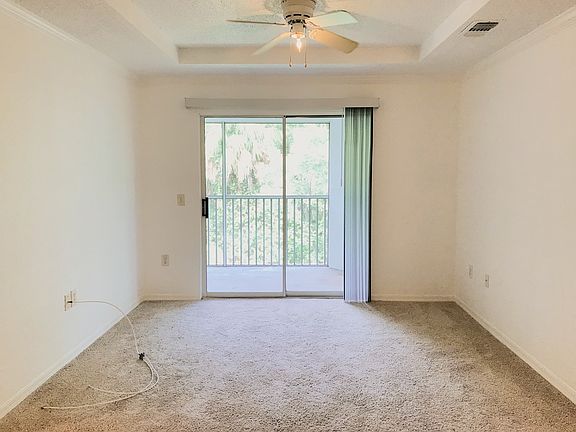 3rd image of 18001 Richmond Place Dr APT 1131