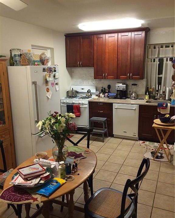 1st image of 3 Green St APT 1