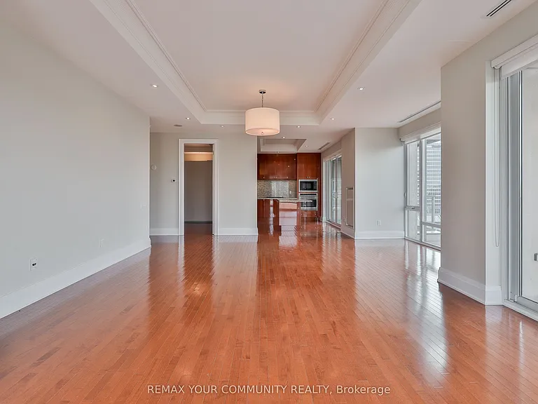80 Yorkville Ave #802 — Photo 6