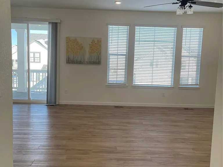 1159 E Hopkins Dr — Photo 6