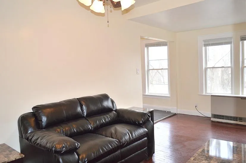 1 bed, $1,350 — Photo 2
