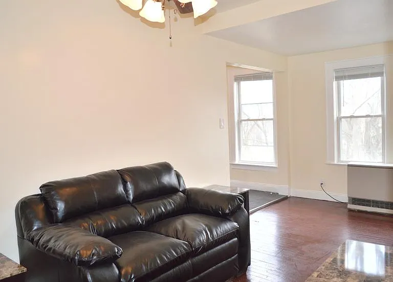 1929 E Genesee St #5 — Photo 2