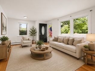 25 Pinedale St, Southbridge, MA 01550