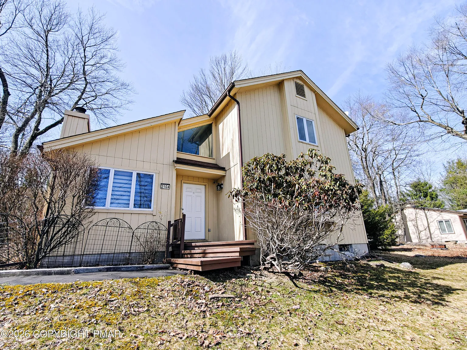 2104 Vacation Ln photo 1
