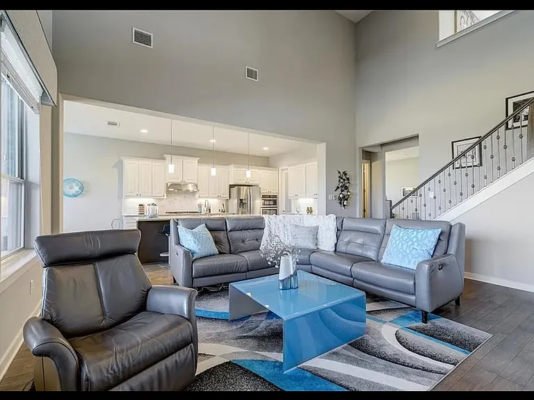 104 Garner Park Cv — Photo 5