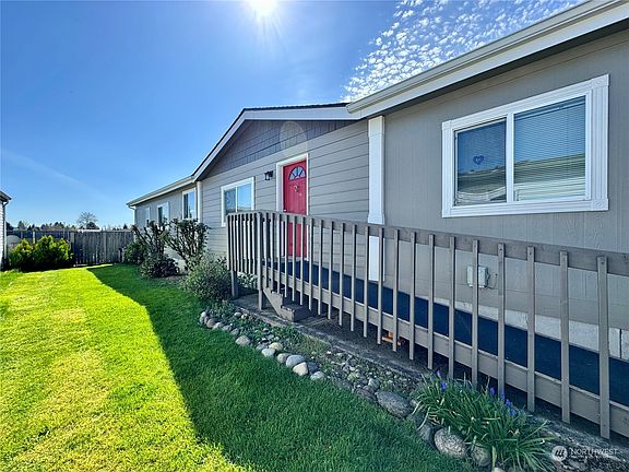 5th image of 201 W Oakview Avenue #11