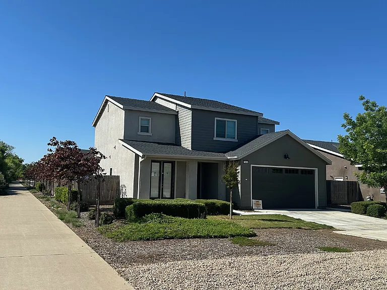 2494 Valdes Dr — Photo 5
