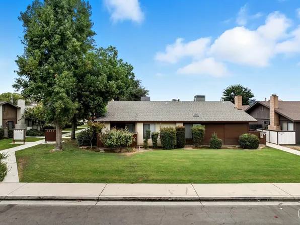 6812 N Half Moon Dr, Bakersfield, CA 93309