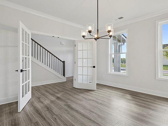 4th image of 102 Archer Dr