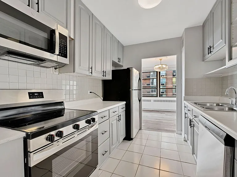 4180 Marine Terrace Apartments — Photo 141
