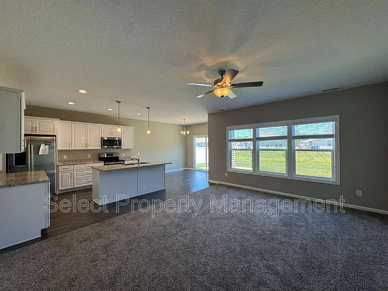 4722 Whittlebury Dr — Photo 6