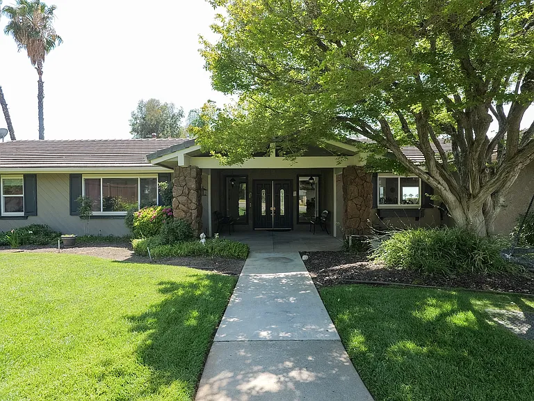 420 Wilbar Cir — Photo 3