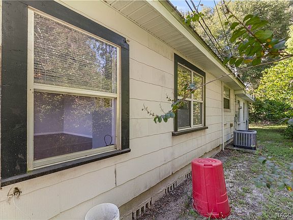 3rd image of 20989 W McKinney Ave