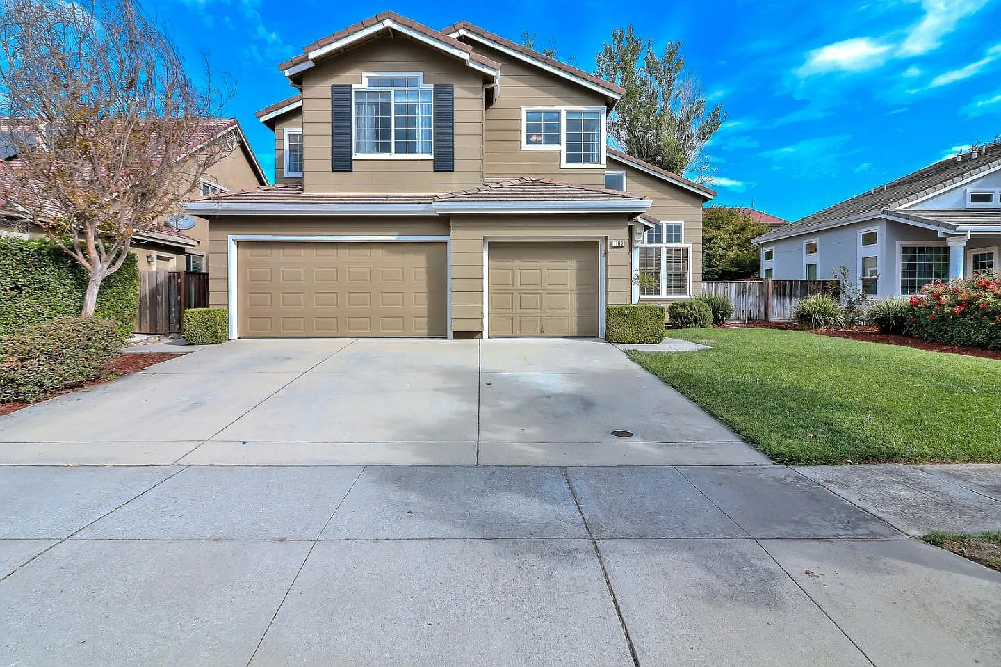 1163 Arapaho Dr photo 1