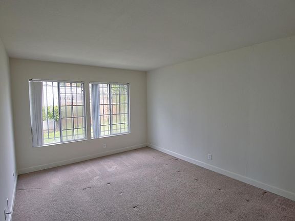 4th image of 283 Orosi Way