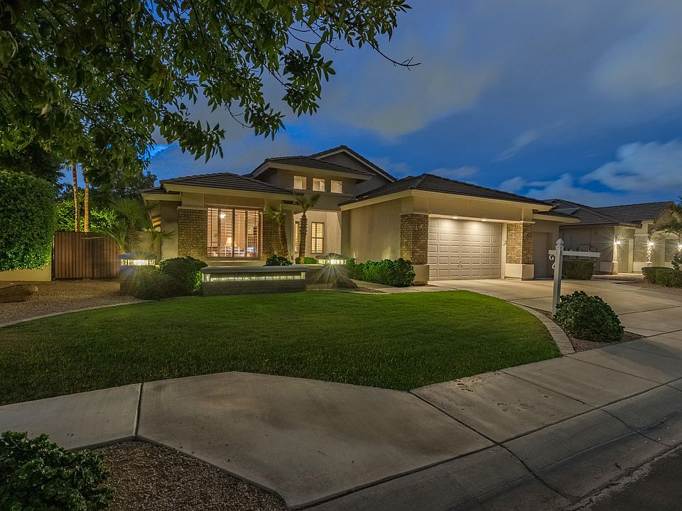 1st image of 8020 S Dateland Dr