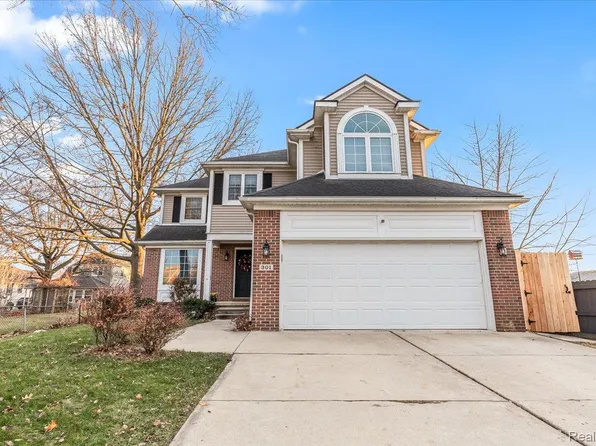 301 Riverside Dr, Wyandotte, MI 48192