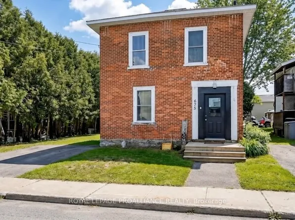 675 Zaire St, Prescott, ON K0E 1T0