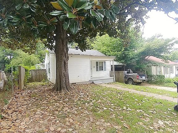 5th image of 1613 17th Ave E