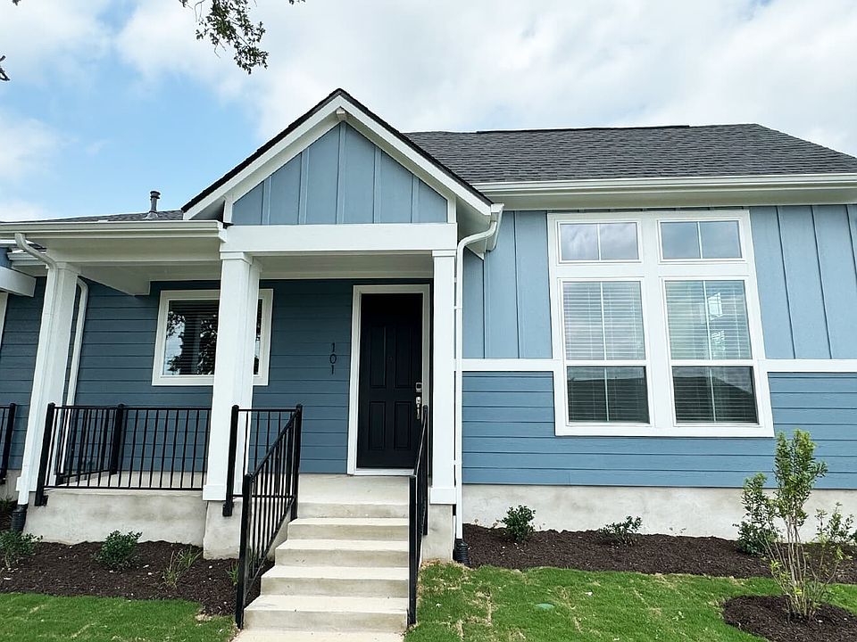 125 Stewart Unit 101 Front Exterior