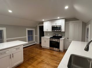 16 Brook St FLOOR 2, Andover, MA 01810