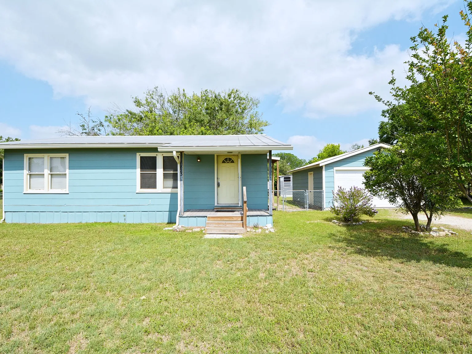 823 Serna Drive - 1 — Photo 1