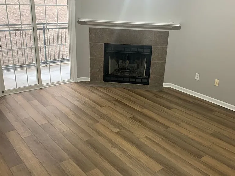 125 N Washington St — Photo 111