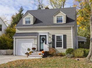 438 Canterbury Rd, Bay Village, OH 44140