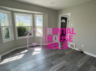 11817 Beaconsfield St, Grosse Pointe, MI 48224