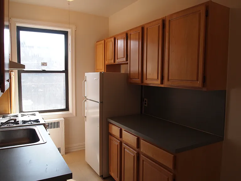 83-02 Cornish Ave #4D — Photo 2