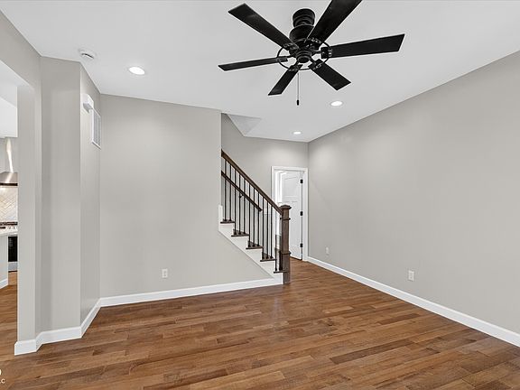 2nd image of 1115 N Gale St