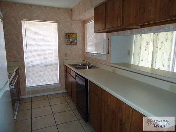 5th image of 3500 Carmen Ave APT 204