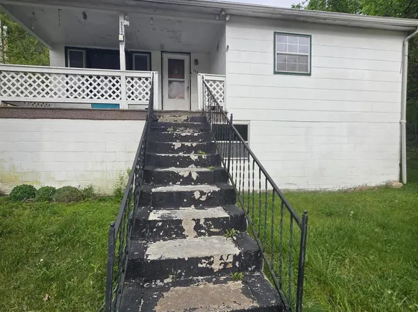 112 Cemetery Rd, Caryville, TN 37714