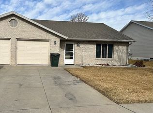 1408-1410 E 42nd St, Kearney, NE 68847