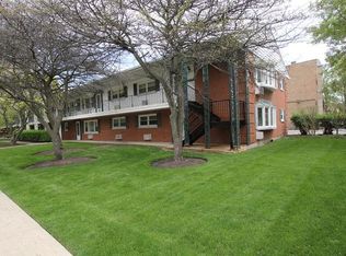 1333 1st St, Northbrook, IL 60062
