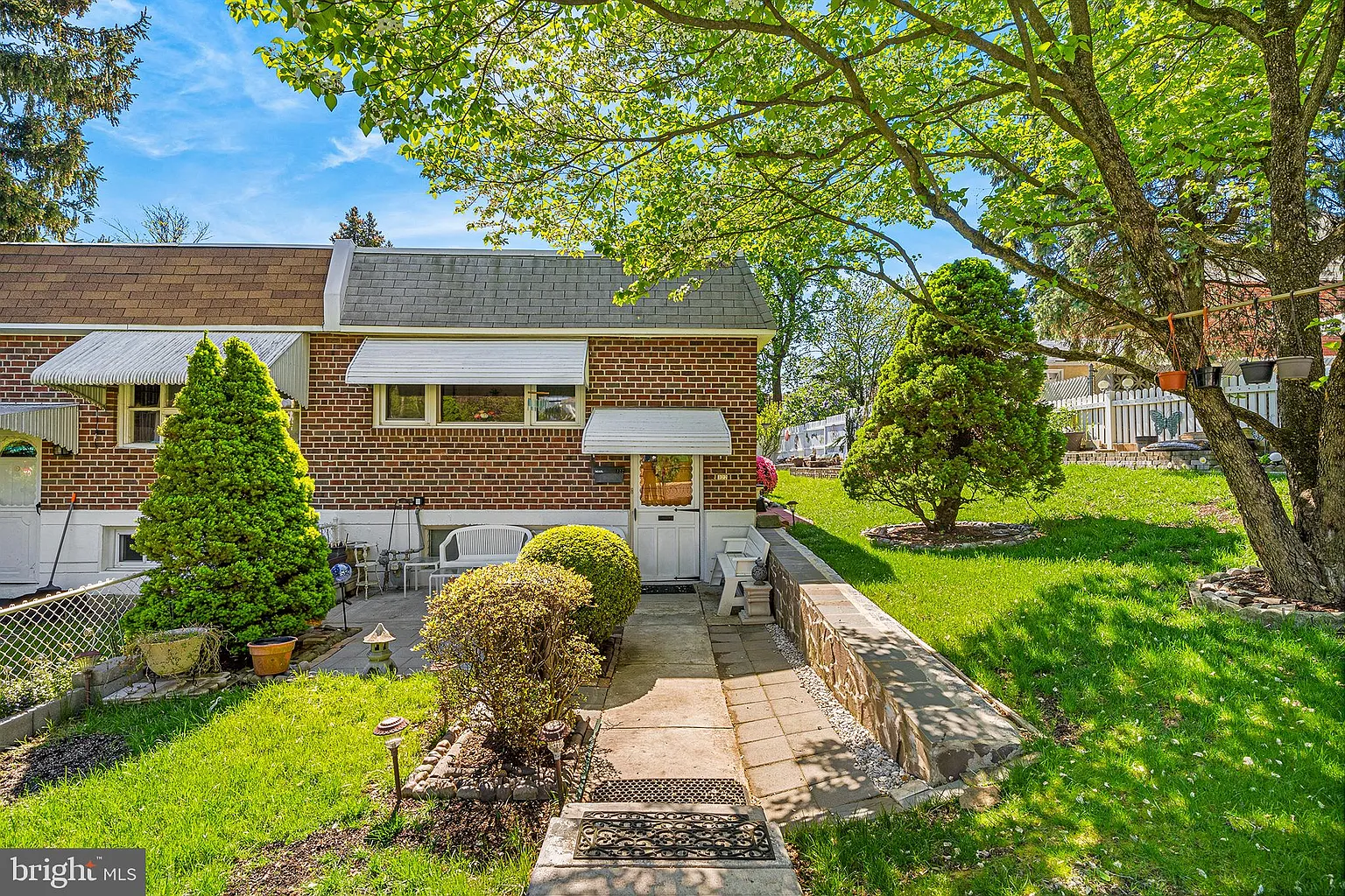 322 Harrison Ave photo 1