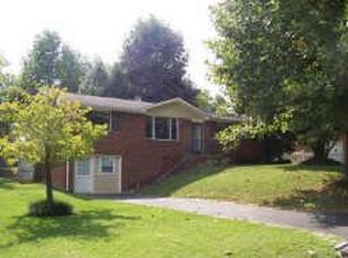 218 Bonnaoaks Dr, Hermitage, TN 37076