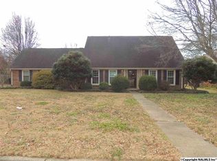 2201 Dundee Dr SW, Decatur, AL 35603